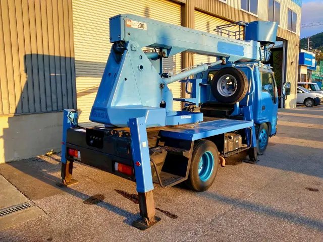 いすゞ エルフ PB-NKR81Nの写真4