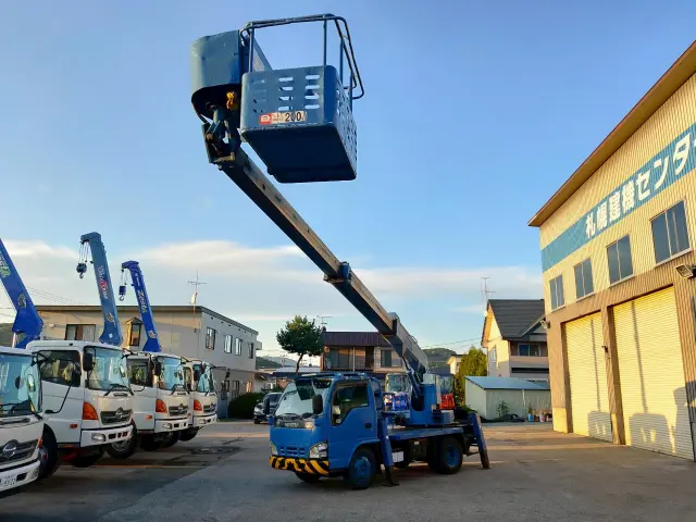 いすゞ エルフ PB-NKR81Nの写真9