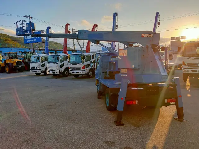 いすゞ エルフ PB-NKR81Nの写真10