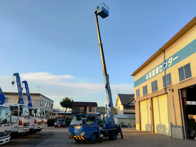 いすゞ エルフ PB-NKR81Nの写真11