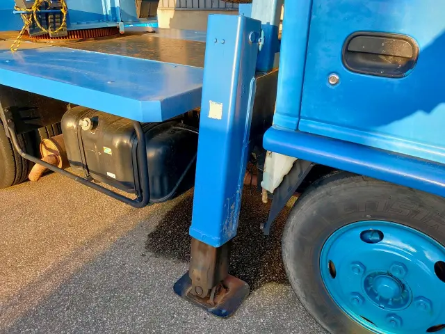 いすゞ エルフ PB-NKR81Nの写真12