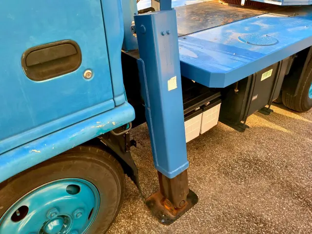 いすゞ エルフ PB-NKR81Nの写真14