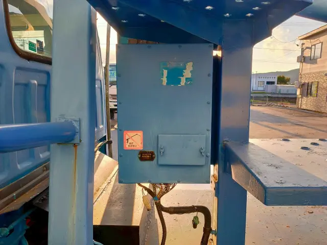 いすゞ エルフ PB-NKR81Nの写真30