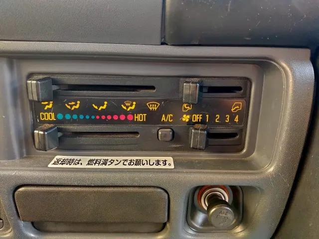 いすゞ エルフ PB-NKR81Nの写真33