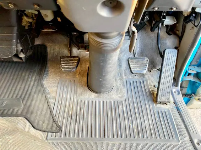 いすゞ エルフ PB-NKR81Nの写真34