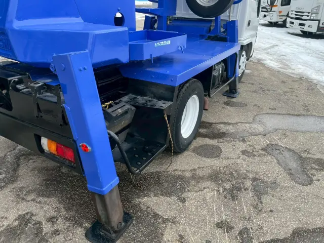 いすゞ エルフ PB-NKR81Nの写真34