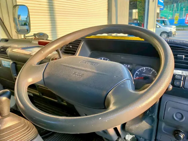 いすゞ エルフ PB-NKR81Nの写真37