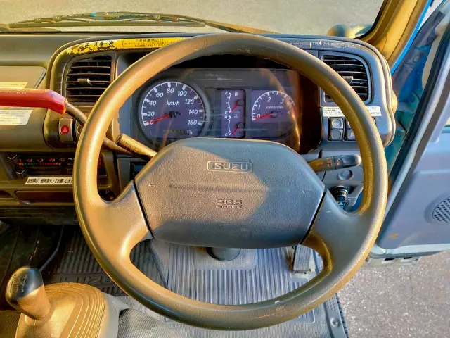 いすゞ エルフ PB-NKR81Nの写真38