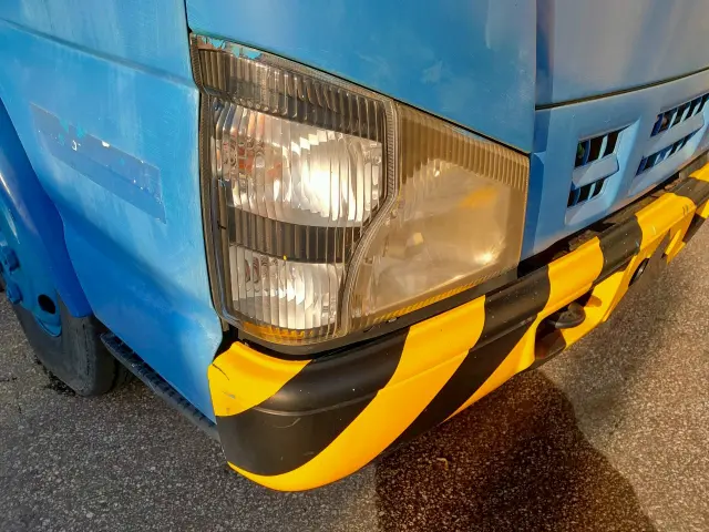 いすゞ エルフ PB-NKR81Nの写真49