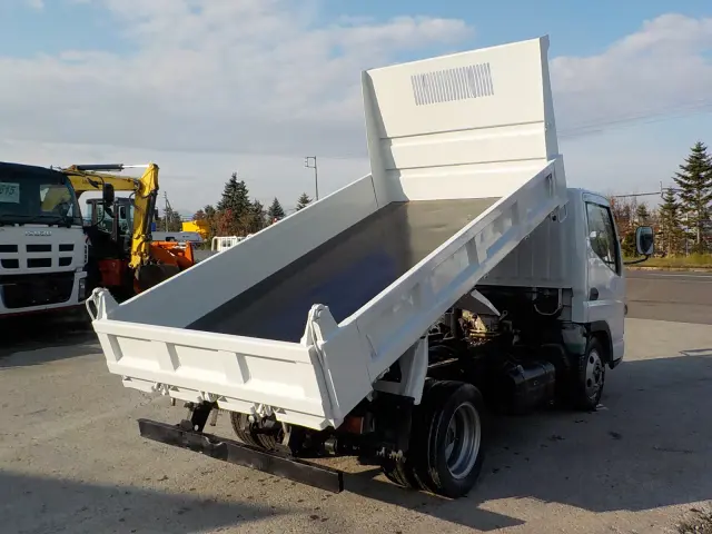 三菱 キャンター BKG-FE71BSD(2WD)の写真5