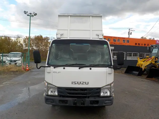 いすゞ エルフ TPG-NKR85AN(2WD)の写真2