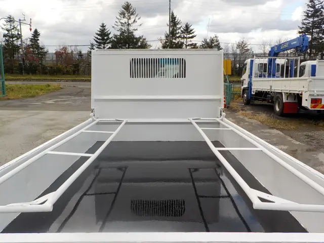 いすゞ エルフ TPG-NKR85AN(2WD)の写真9