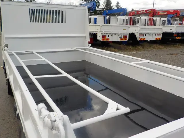 いすゞ エルフ TPG-NKR85AN(2WD)の写真11