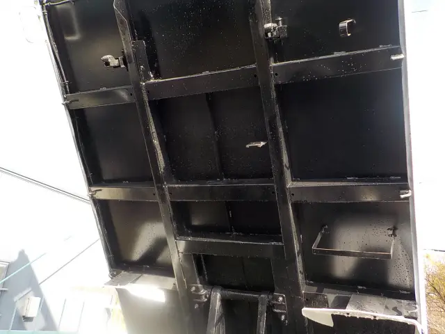 いすゞ エルフ TPG-NKR85AN(2WD)の写真29