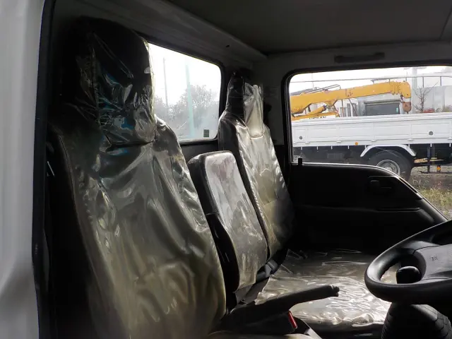 いすゞ エルフ TPG-NKR85AN(2WD)の写真36