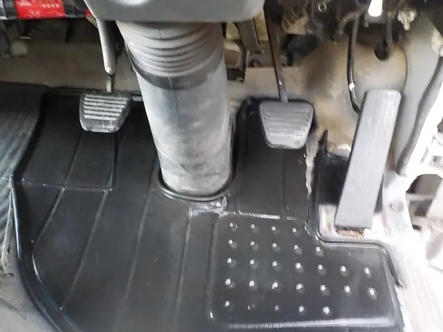 いすゞ エルフ TPG-NKR85AN(2WD)の写真37