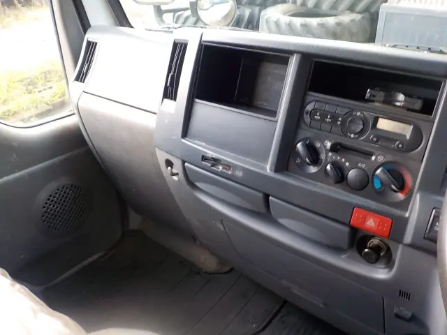 いすゞ エルフ TPG-NKR85AN(2WD)の写真39