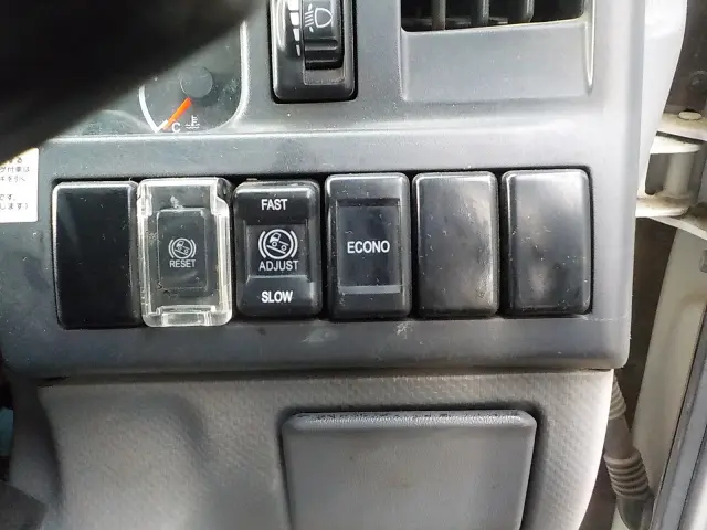 いすゞ エルフ TPG-NKR85AN(2WD)の写真43