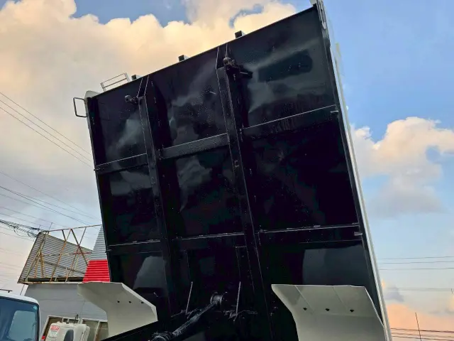 日野 レンジャー 2KG-FC2ABA(2WD)の写真11