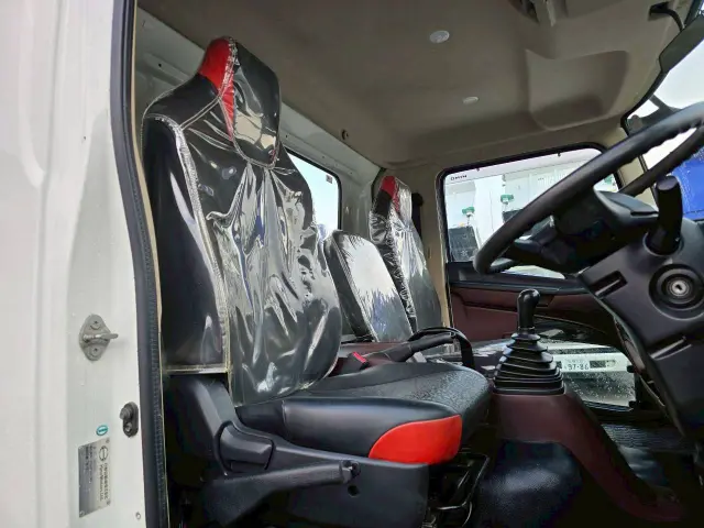 日野 レンジャー 2KG-FC2ABA(2WD)の写真20