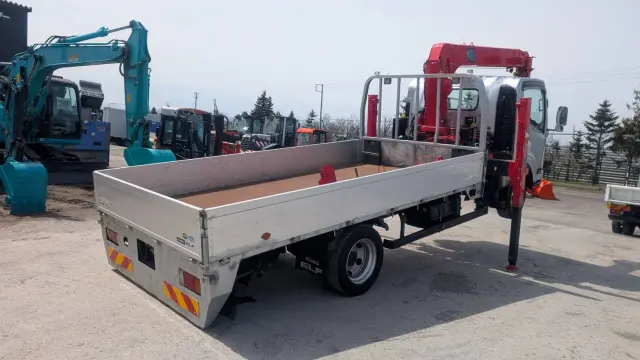 いすゞ エルフ TRG-NPR85AR(2WD)の写真5