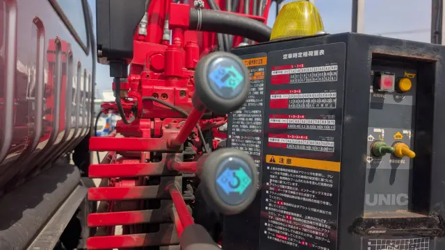 いすゞ エルフ TRG-NPR85AR(2WD)の写真12