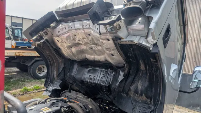 いすゞ エルフ TRG-NPR85AR(2WD)の写真30