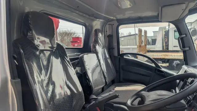 いすゞ エルフ TRG-NPR85AR(2WD)の写真35