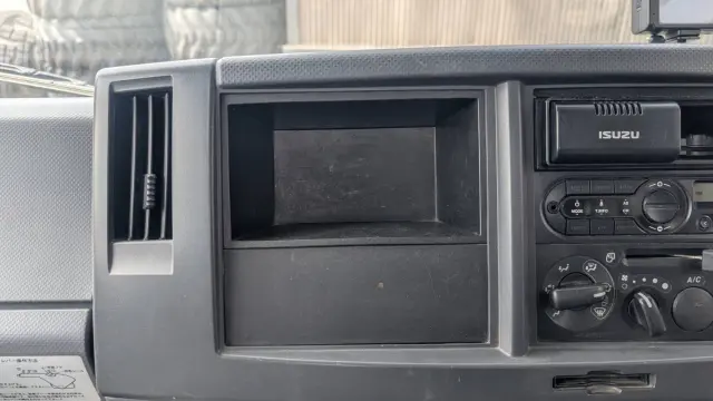 いすゞ エルフ TRG-NPR85AR(2WD)の写真38