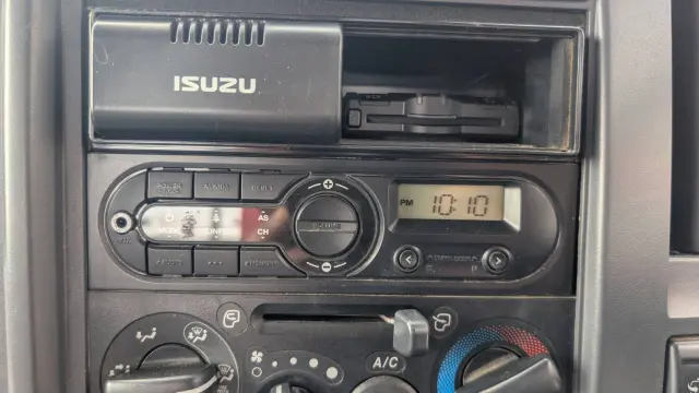 いすゞ エルフ TRG-NPR85AR(2WD)の写真39