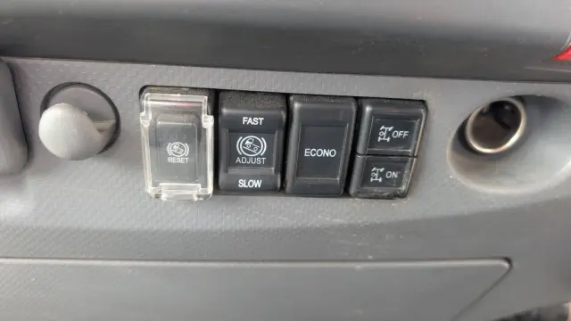 いすゞ エルフ TRG-NPR85AR(2WD)の写真41