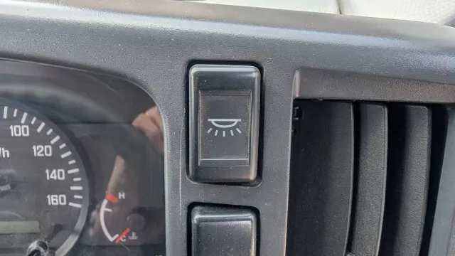 いすゞ エルフ TRG-NPR85AR(2WD)の写真46