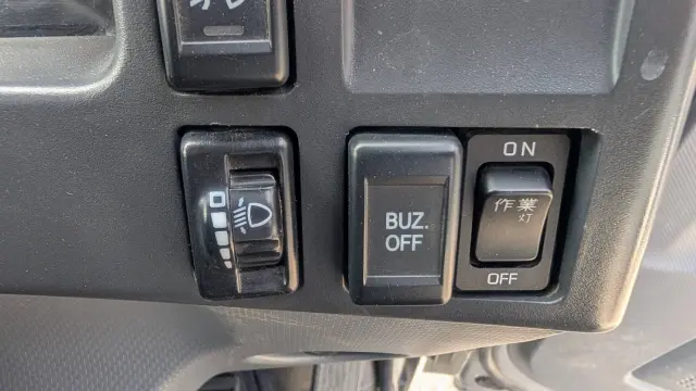 いすゞ エルフ TRG-NPR85AR(2WD)の写真48