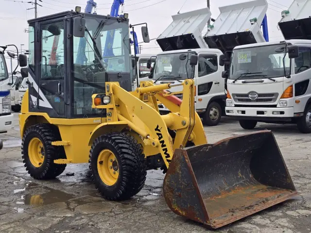 ヤンマー V3-7 0.4立米(4WD)の写真4