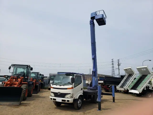 日野 デュトロ BDG-XZU334M(2WD)の写真2