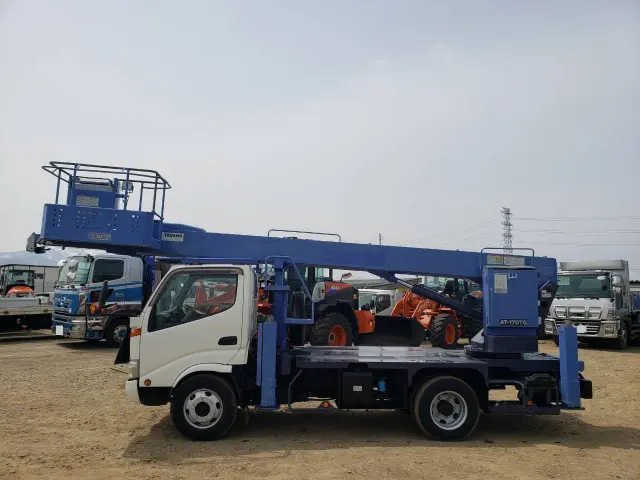 日野 デュトロ BDG-XZU334M(2WD)の写真6