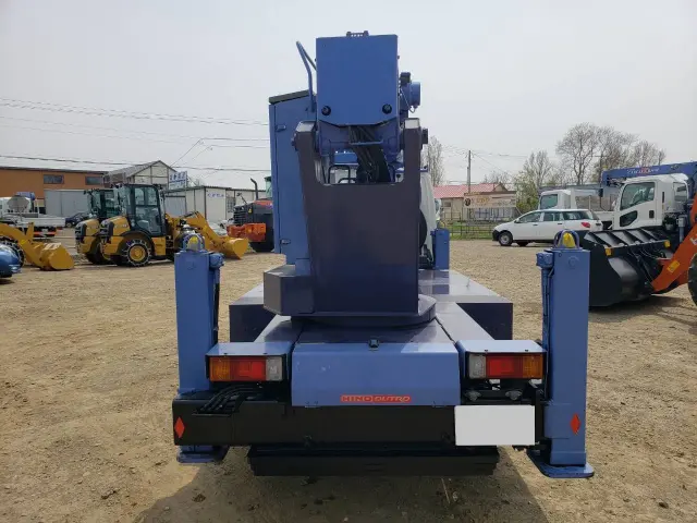 日野 デュトロ BDG-XZU334M(2WD)の写真8
