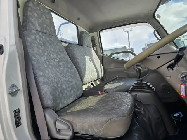 日野 デュトロ BDG-XZU334M(2WD)の写真32