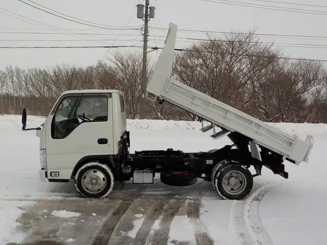 いすゞ エルフ TPG-NJR85AD(2WD)の写真8