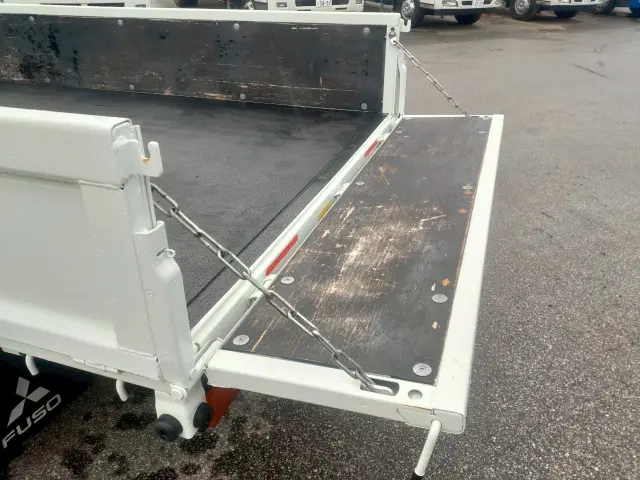 三菱 キャンター TPG-FDA20(4WD)の写真17