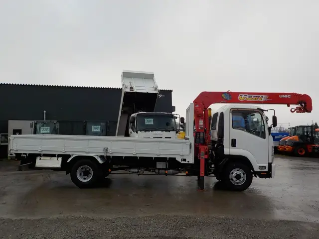 いすゞ フォワード TKG-FRR90S2(2WD)の写真4