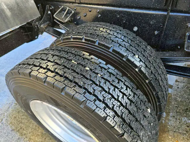 日野 レンジャー 2KG-FC2ABA(2WD)の写真28