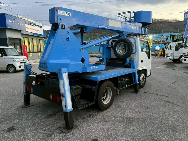 いすゞ エルフ PB-NKR81Nの写真4