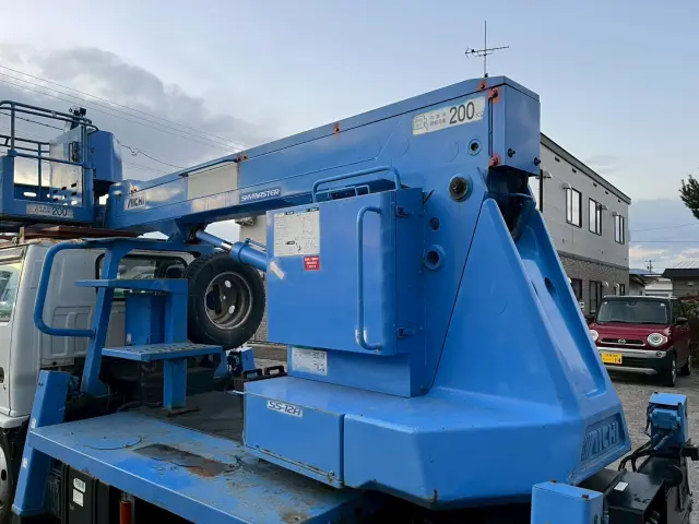 いすゞ エルフ PB-NKR81Nの写真14