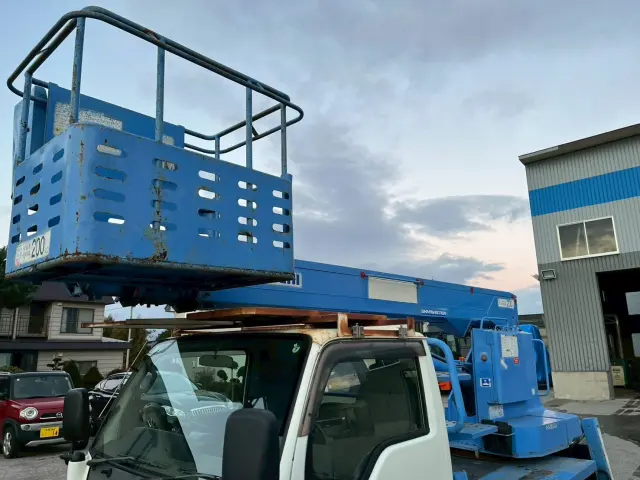 いすゞ エルフ PB-NKR81Nの写真15