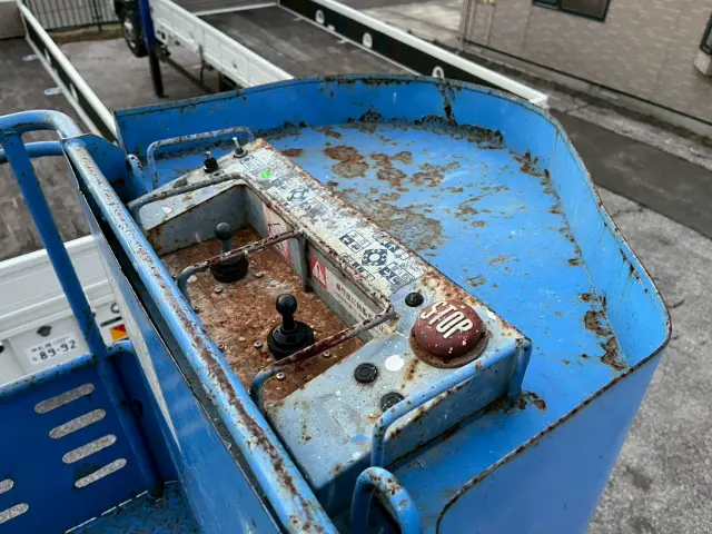 いすゞ エルフ PB-NKR81Nの写真24