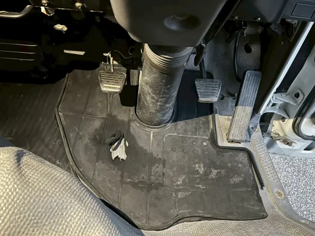 いすゞ エルフ PB-NKR81Nの写真38