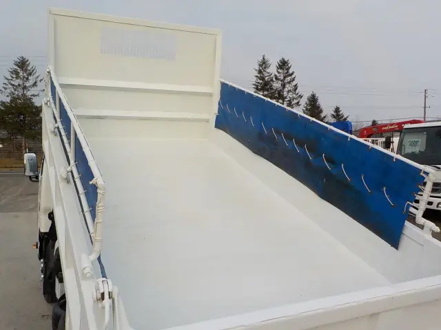 いすゞ エルフ TKG-NKR85AN(2WD)の写真10