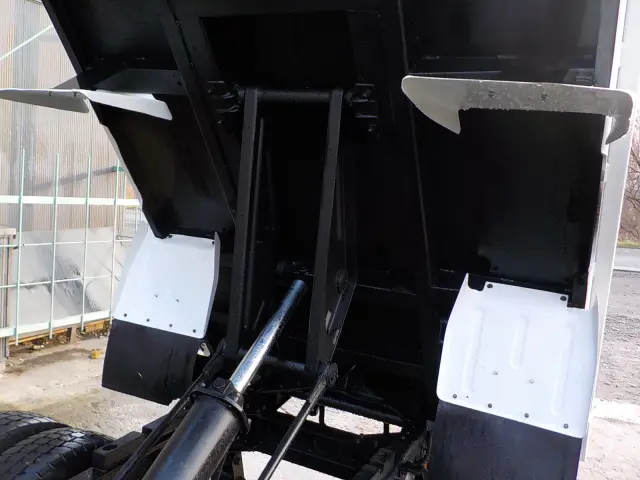 いすゞ エルフ TKG-NKR85AN(2WD)の写真27