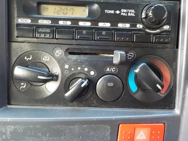 いすゞ エルフ TKG-NKR85AN(2WD)の写真37